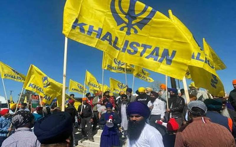 Participants at a referendum held by Sikh group.