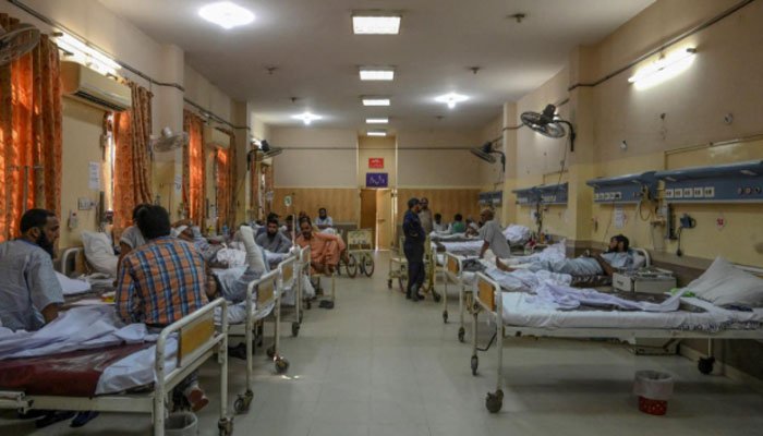 Seasonal diseases on the rise in Karachi