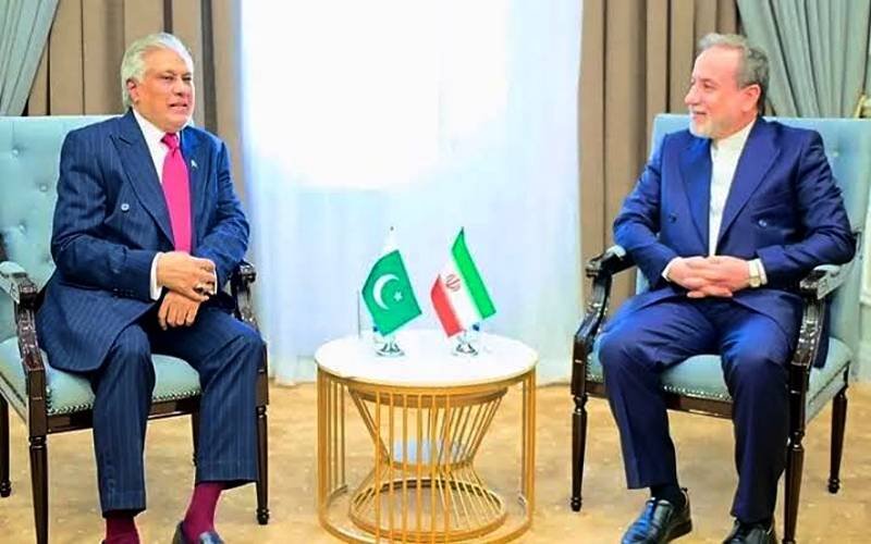 Foreign Minister Mohammad Ishaq Dar meets his Iranian counterpart