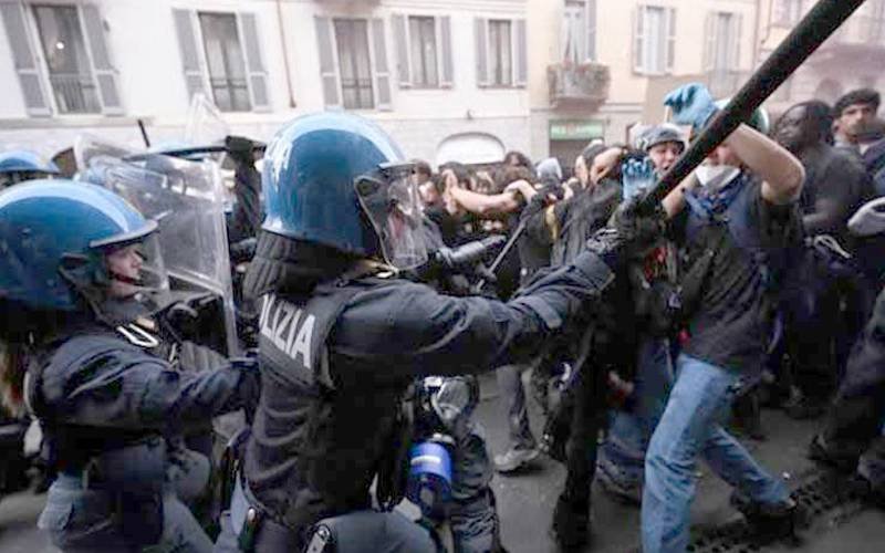Armed people seen attacking villagers
