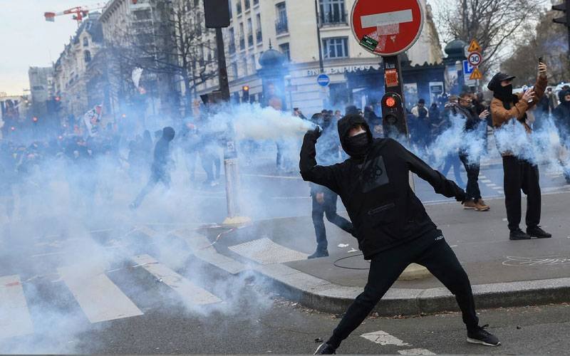 Students protest in France