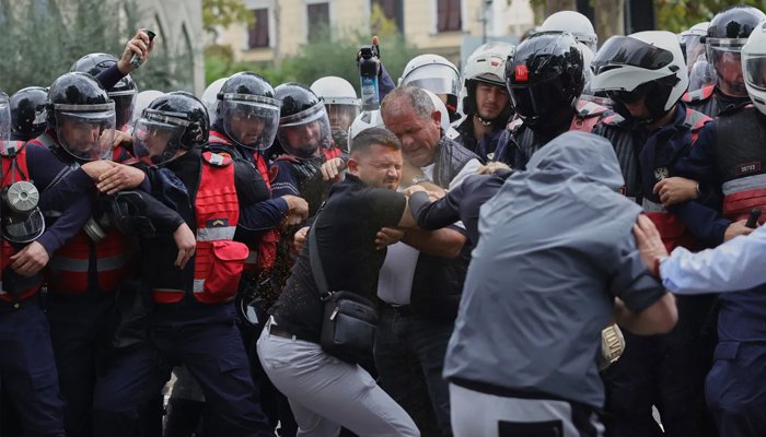 Students protest in Albania against corruption