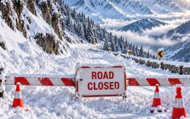 Heavy snowfall on Babusar Top