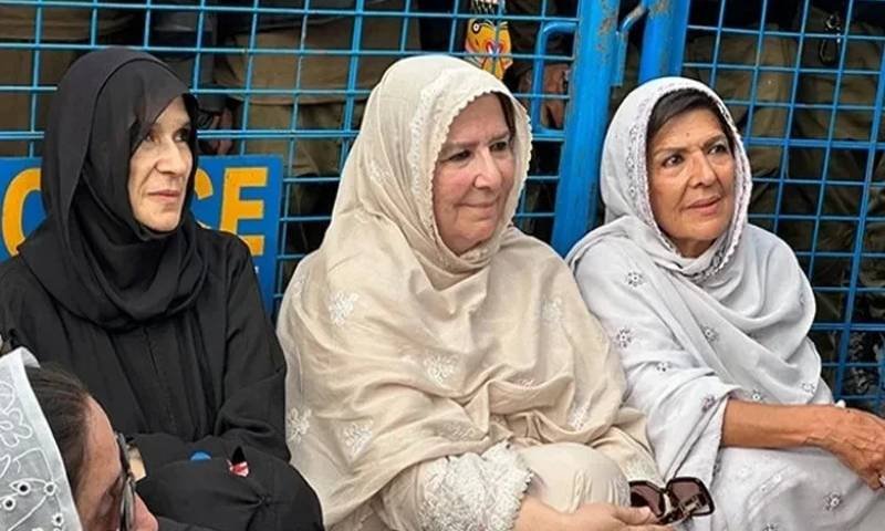 Imran's sisters at a press conference