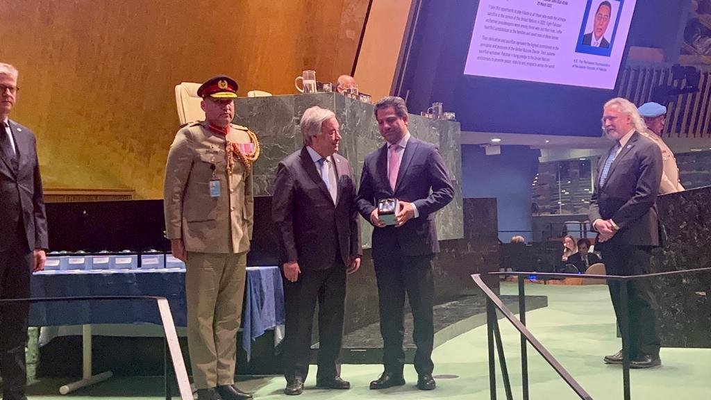 Eight Pakistani peacekeepers honored