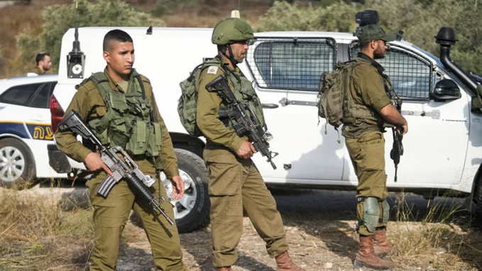 Israeli forces martyr two more Palestinians in West Bank