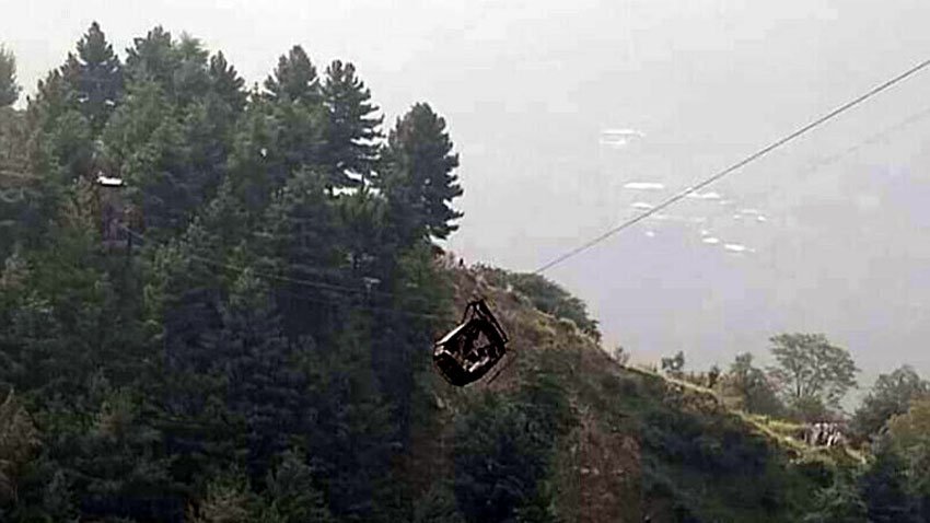Six students, two others trapped in Battagram chairlift