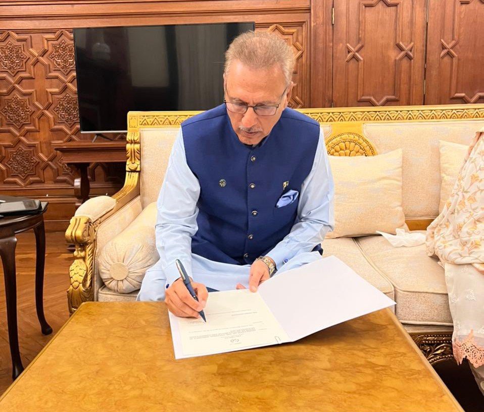 President dissolves NA, govt tenure ends