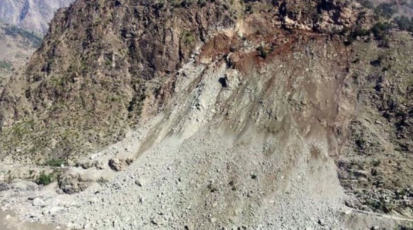 KKH closed due to landsliding