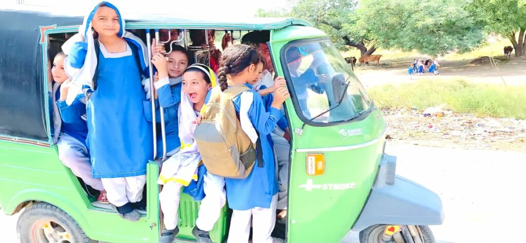 Rickshaw driver's kind gesture promotes girl education