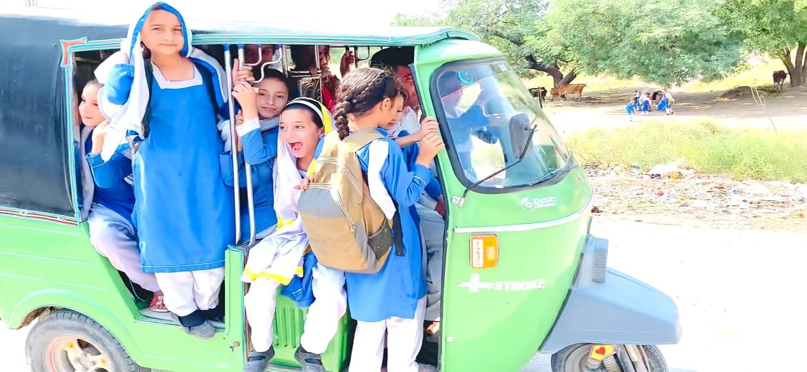 Rickshaw driver's kind gesture promotes girl education
