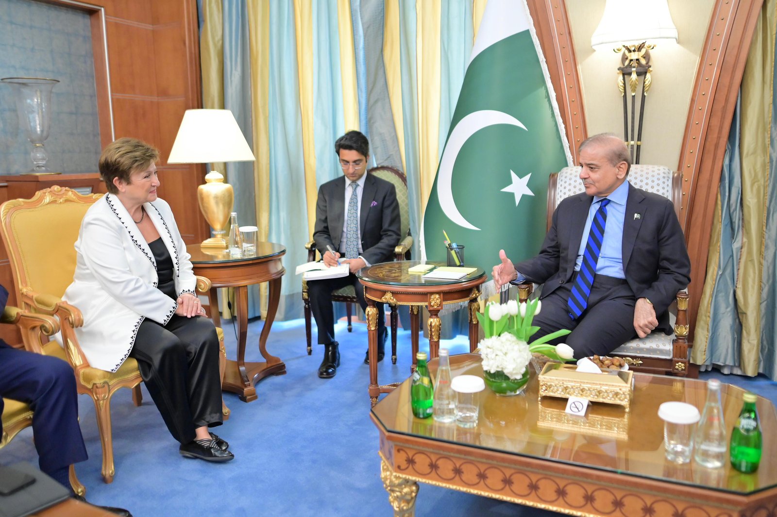 PM meets IMF chief in Riyadh