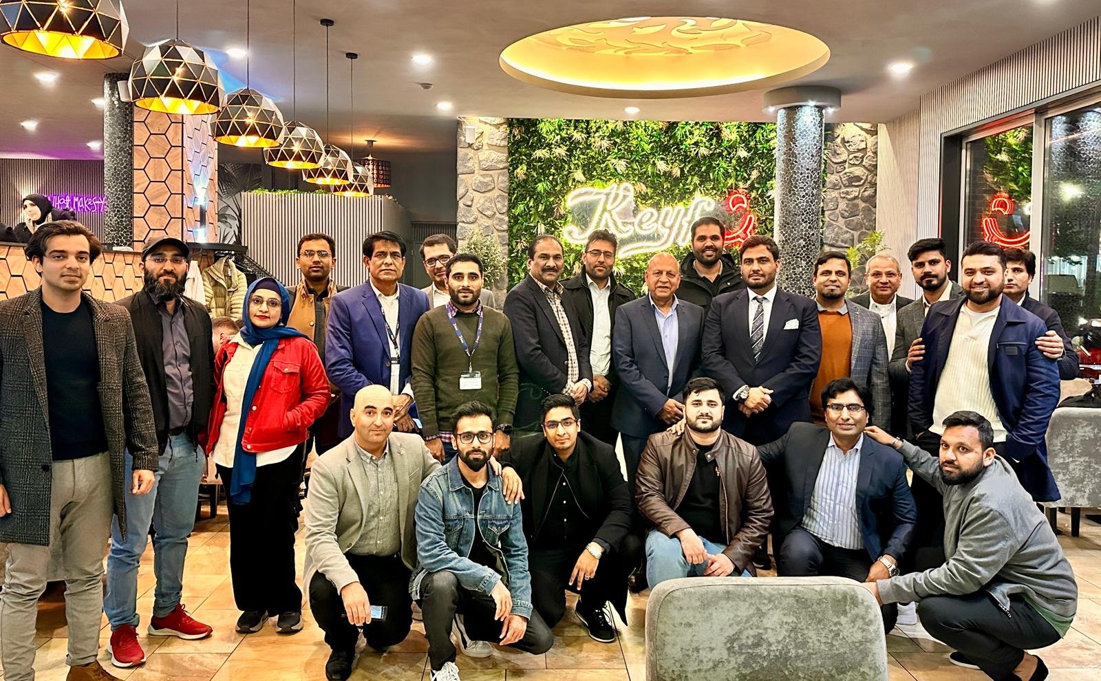 Pakistani IT firms shine at AI, Big Data show in Amsterdam