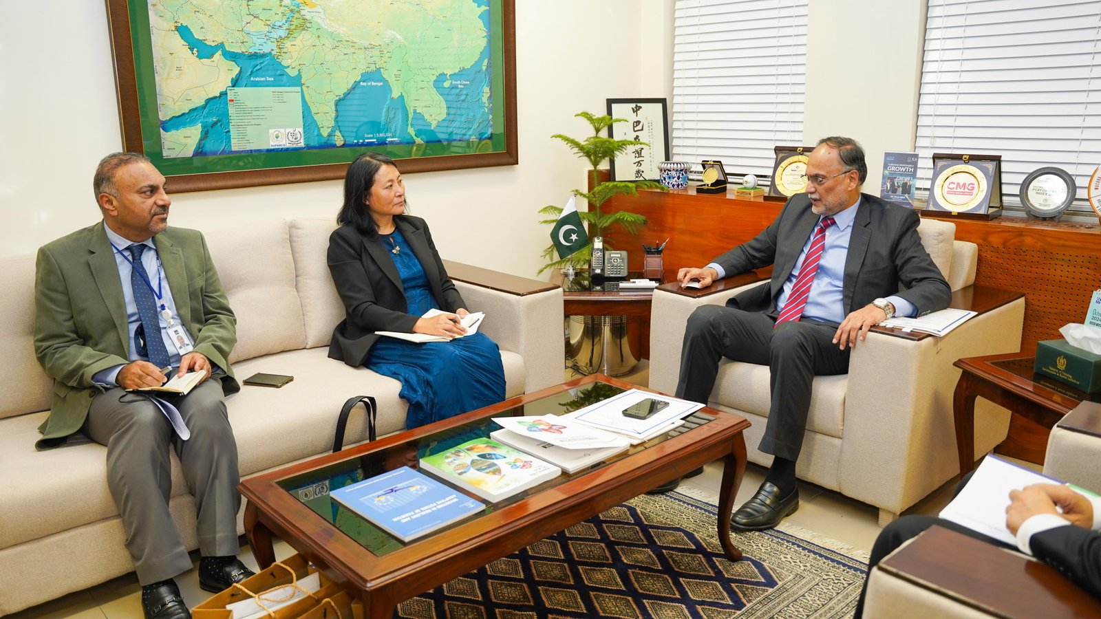 Minister, ADB director discuss ongoing projects