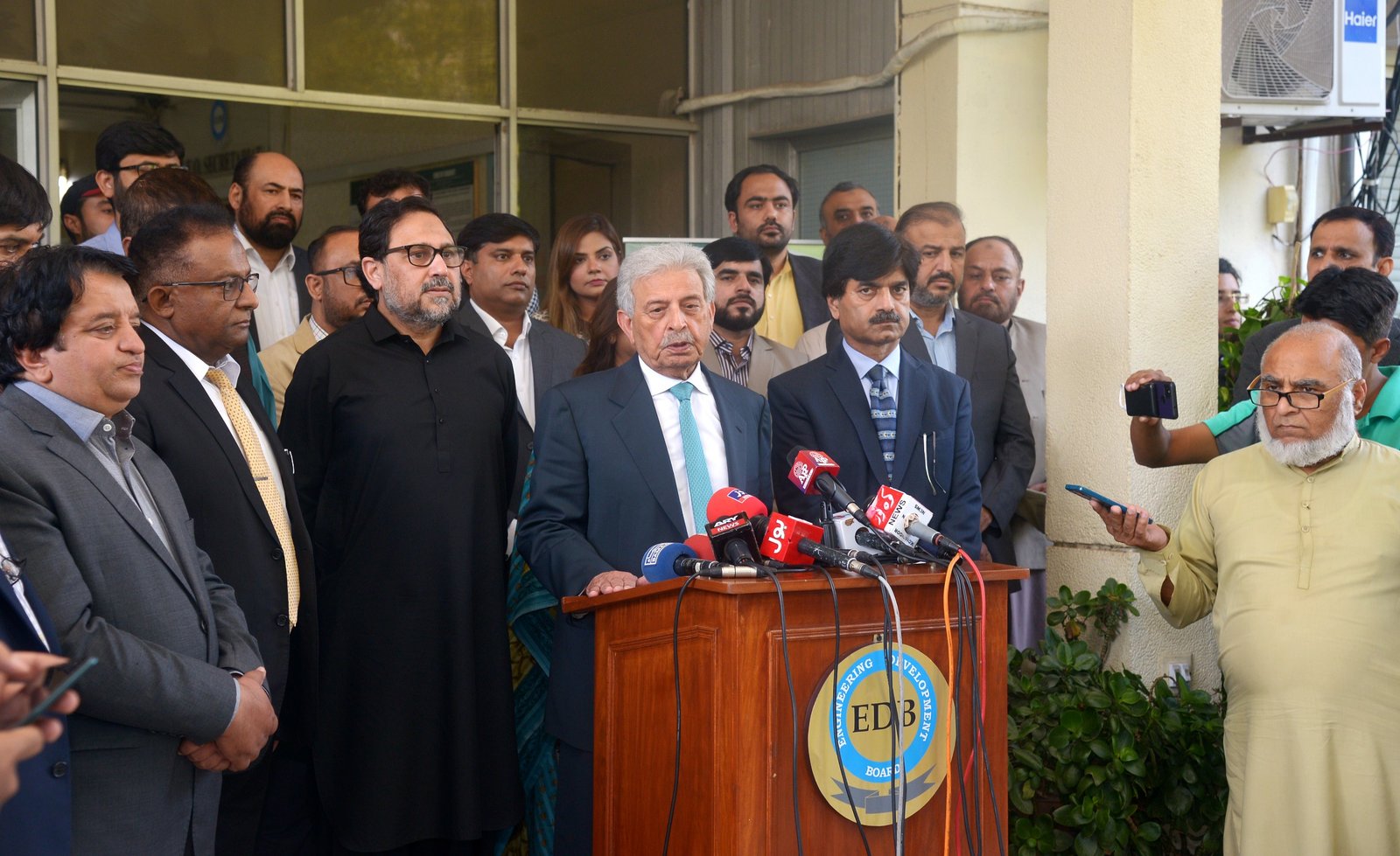 Govt to set up 10,000 EV charging points by 2030: minister