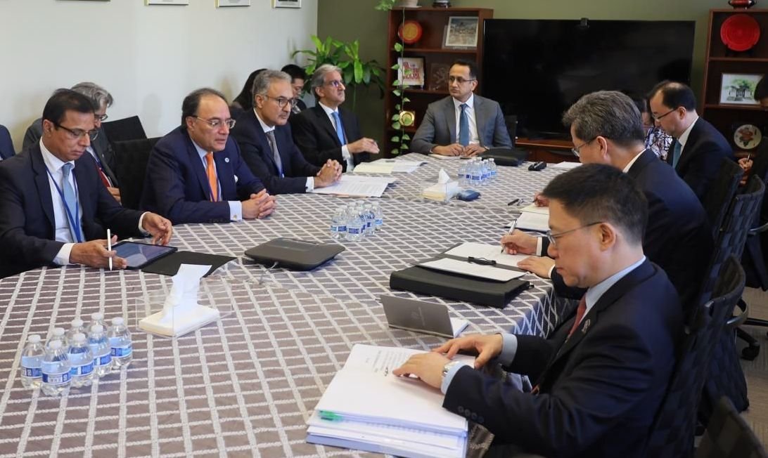 Pakistan, China discuss economic reforms, further cooperation