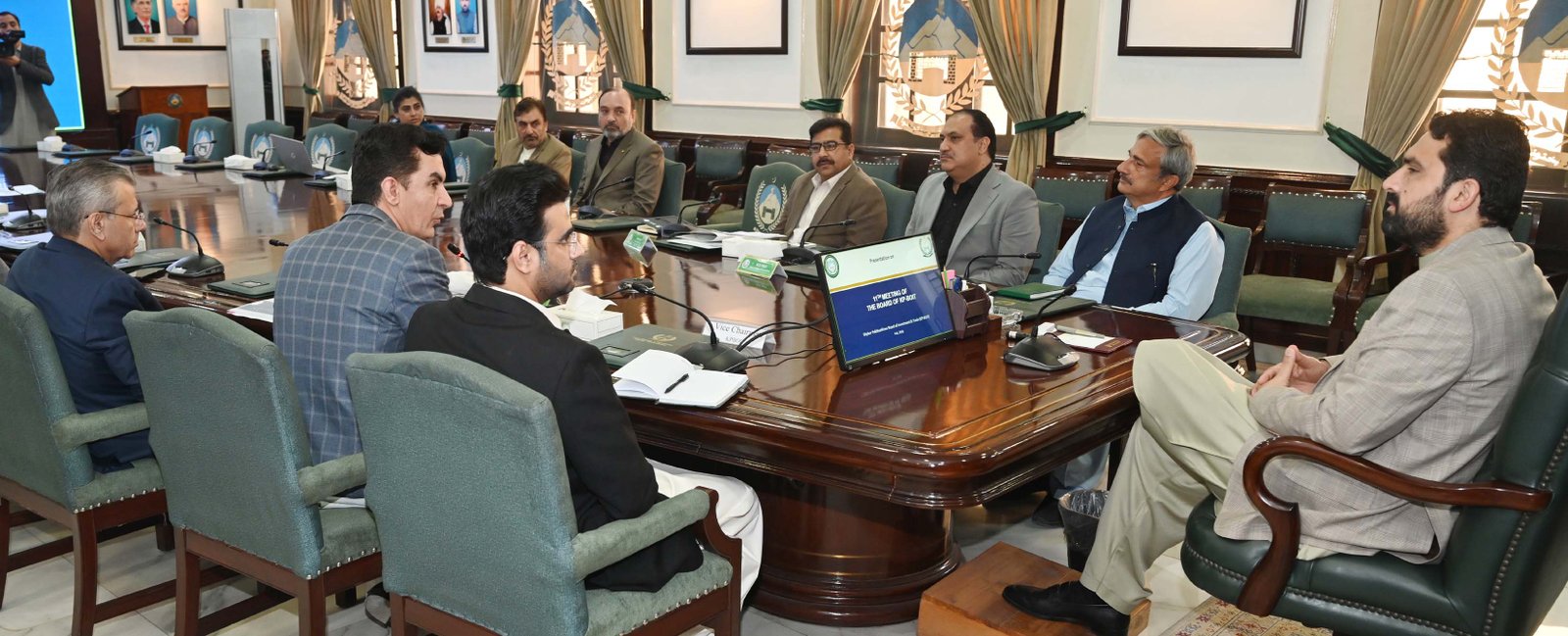 KP CM Orders One-Window Facilitation Mechanism for Investors