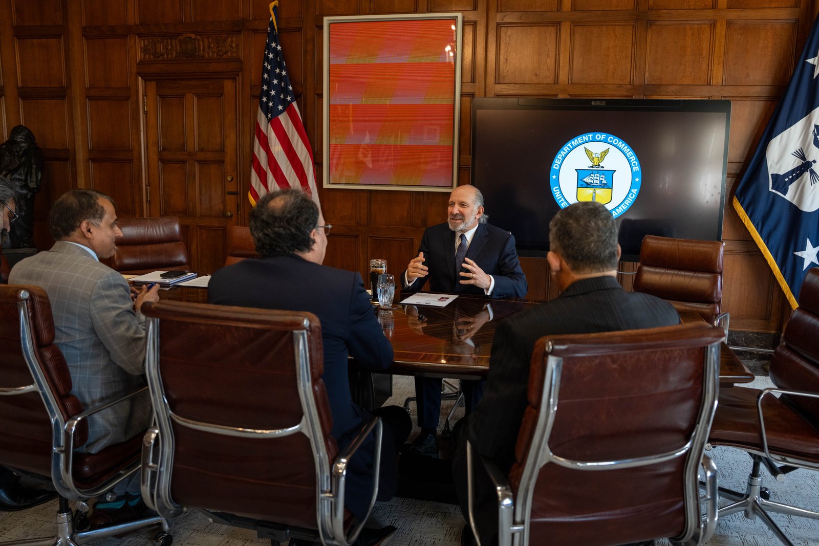 US-Pakistan Economic Engagement Boosted in High-Level Meeting
