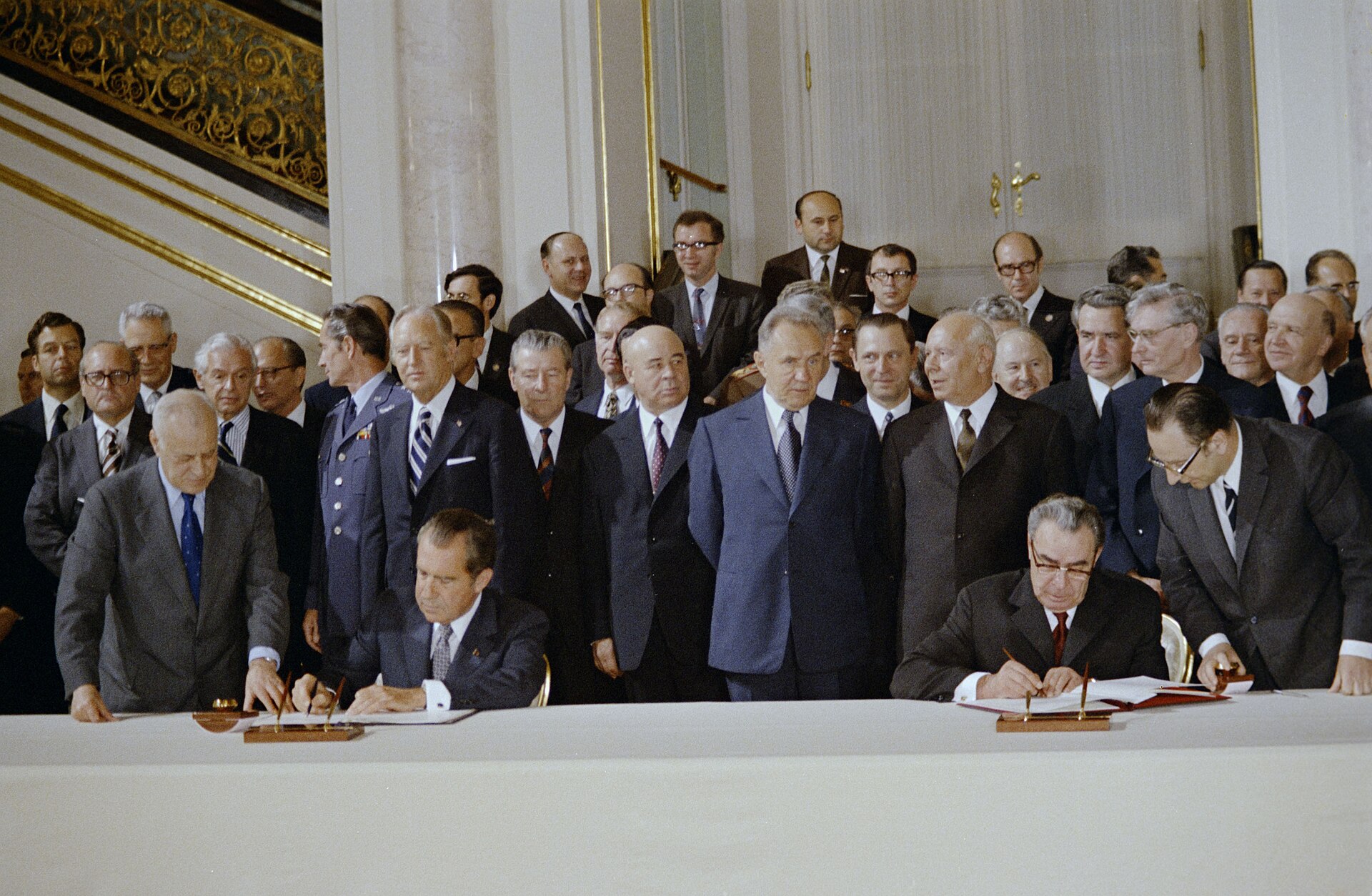 Richard_Nixon_and_Leonid_Brezhnev_sign_ABM_treaty_and_SALT_agreement_in_Moscow - Courtesy wikipedia